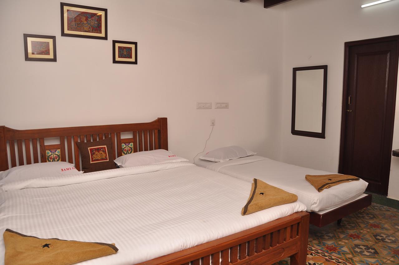 Rams Inn Танджавур Экстерьер фото